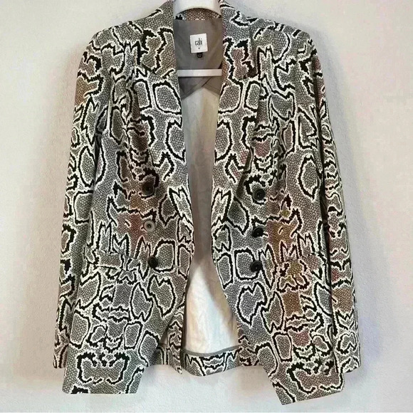 CAbi Women's Double Breasted Snake Print Business Casual Blazer Size 8‎ - Picture 3 of 16